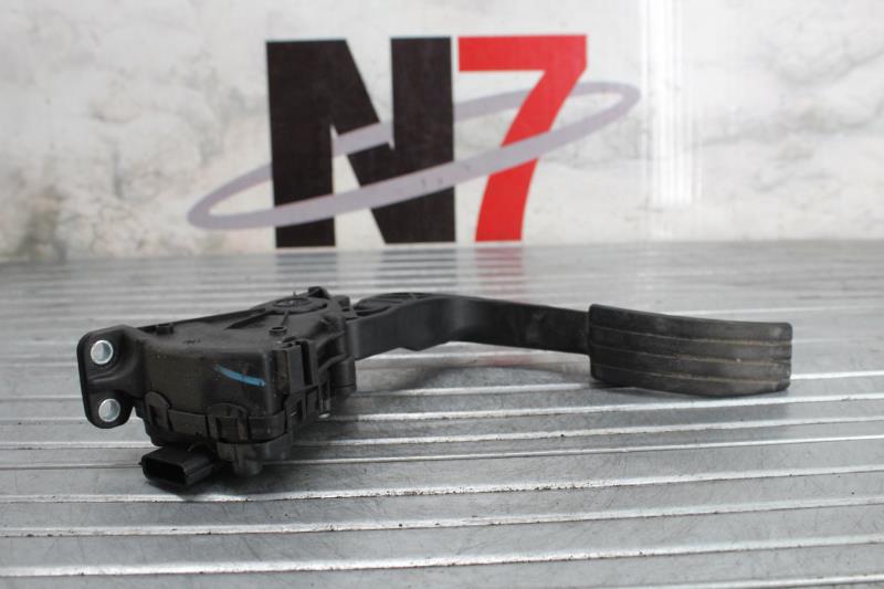 Pedale d'accelerateur RENAULT TWINGO 2 PHASE 1 Essence