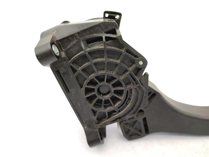 Pedale d'accelerateur PEUGEOT 308 2 SW PHASE 1 BREAK Essence