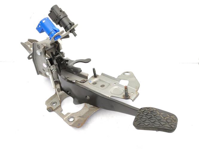 Pedale de frein FORD FIESTA 6 PHASE 2 Essence