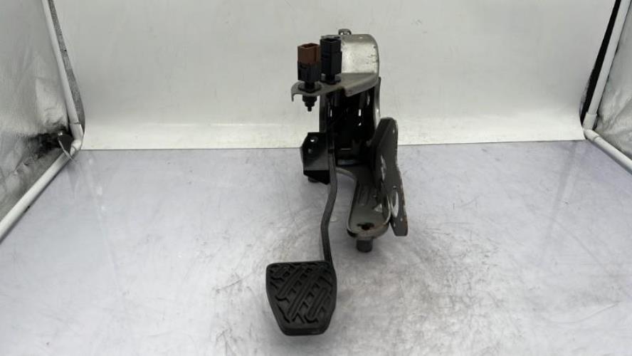 Pedale de frein NISSAN JUKE 1 PHASE 1 Diesel
