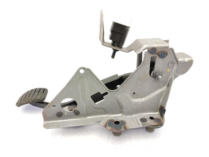 Pedale de frein RENAULT CLIO 4 PHASE 1 Diesel