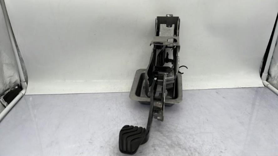 Pedale de frein NISSAN MICRA 5 Essence