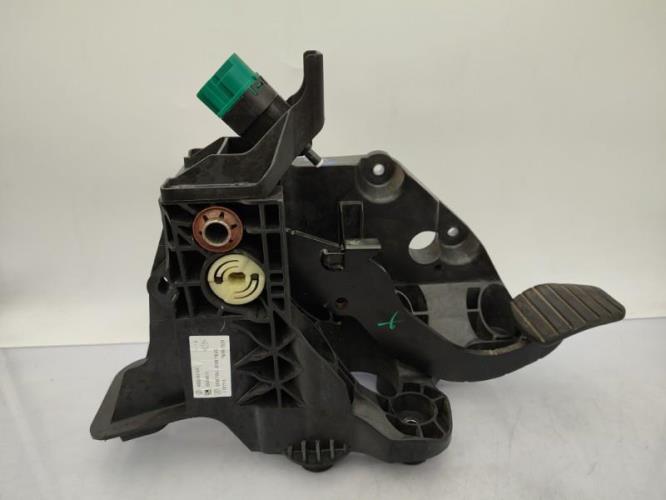 Pedale de frein RENAULT TRAFIC 3 COURT PHASE 2 Diesel