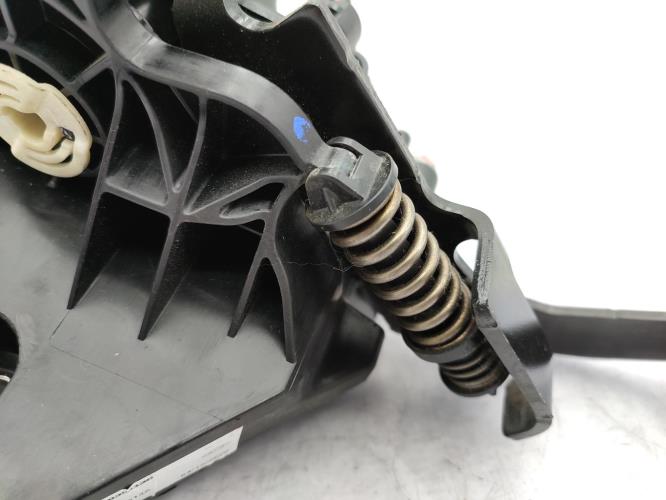 Pedale d'embrayage RENAULT TRAFIC 3 COURT PHASE 2 Diesel