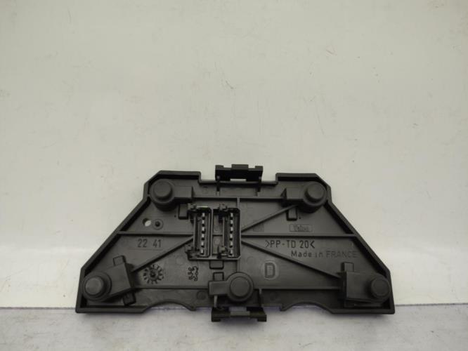 Platine feu arriere gauche PEUGEOT 605 PHASE 2 Essence