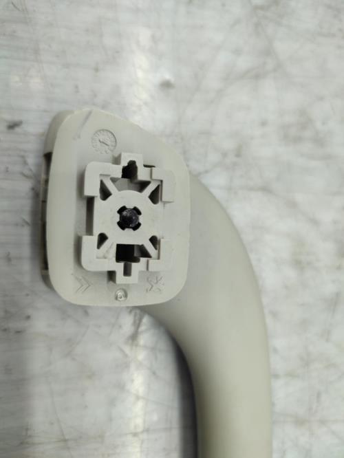 Poignee de maintien avant droit PEUGEOT 5008 1 PHASE 1 Diesel