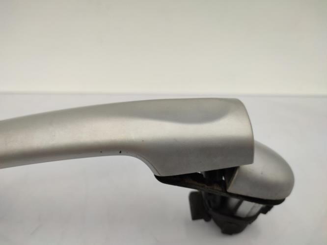Poignee porte arriere droit RENAULT SCENIC 3 PHASE 1 Diesel