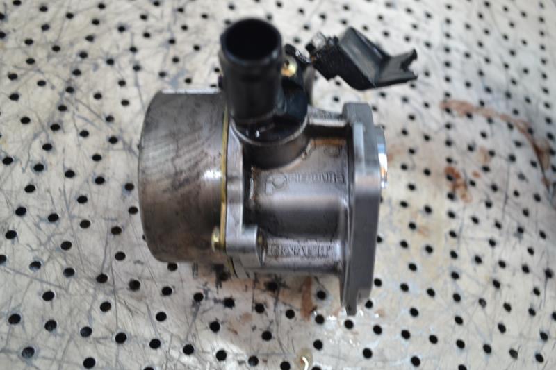 Pompe à vide RENAULT LAGUNA 1 PHASE 1 BREAK Diesel