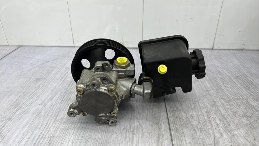 Pompe de direction MERCEDES CLASSE CLK 209 CABRIOLET Essence