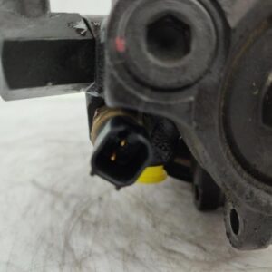 Pompe de direction FORD FOCUS 1 Essence