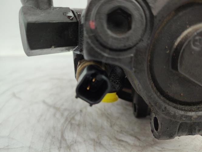 Pompe de direction FORD FOCUS 1 Essence