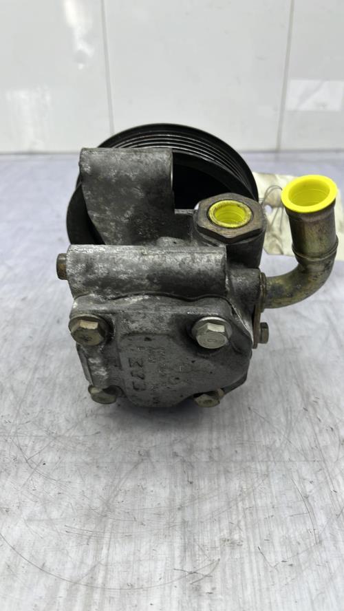 Pompe de direction FORD FIESTA 5 PHASE 1 Essence