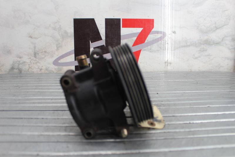 Pompe de direction FORD FIESTA 4 PHASE 1 Essence