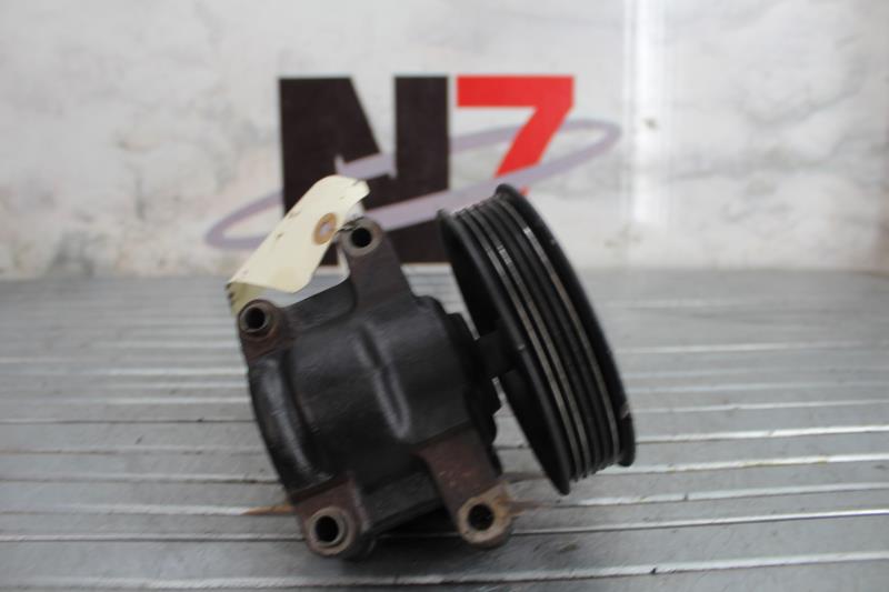 Pompe de direction FORD FIESTA 4 PHASE 2 Essence