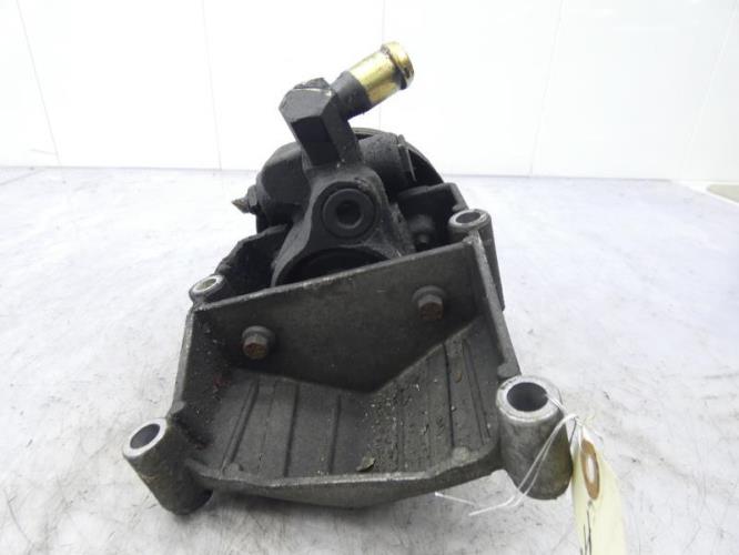 Pompe de direction FORD FIESTA 4 PHASE 1 Essence