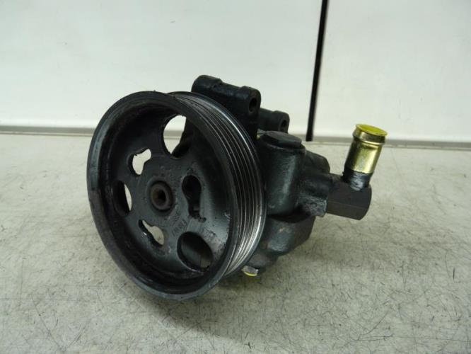 Pompe de direction FORD FIESTA 4 PHASE 1 Essence