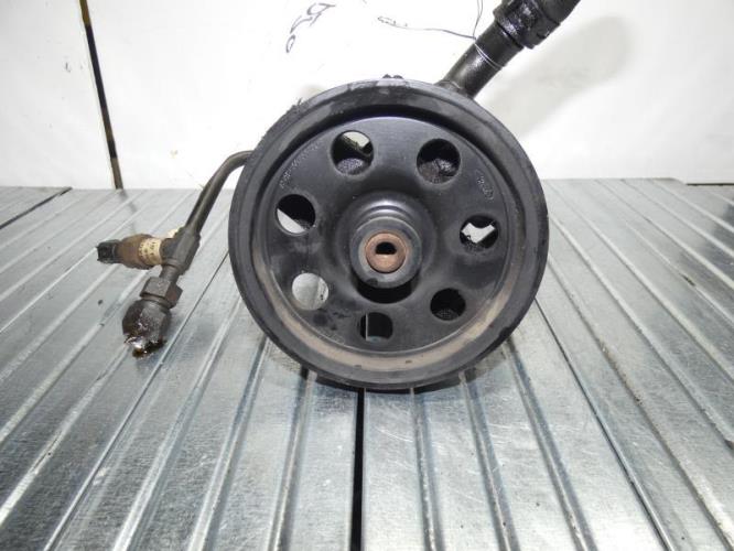 Pompe de direction FORD FOCUS 1 BREAK Essence