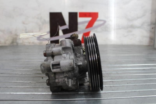 Pompe de direction TOYOTA AVENSIS 2 PHASE 1 Diesel