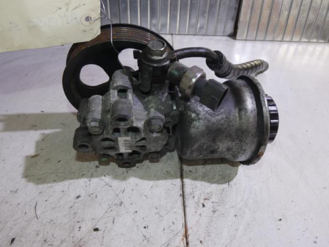 Pompe de direction TOYOTA COROLLA VERSO 2 PHASE 2 Diesel