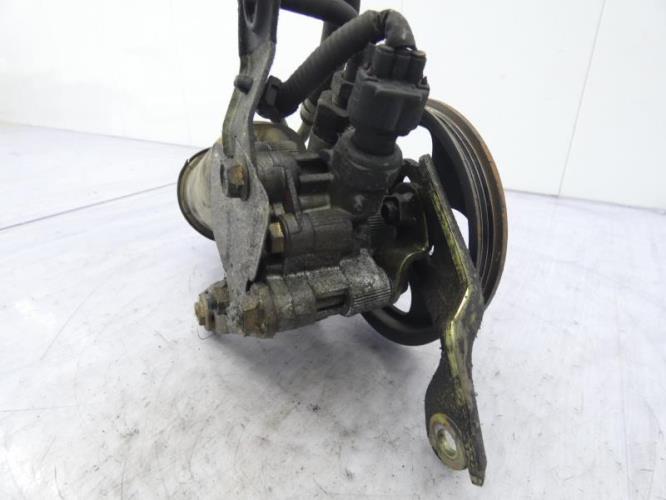 Pompe de direction TOYOTA YARIS 1 PHASE 1 Essence