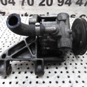 Pompe de direction VOLKSWAGEN CADDY 2