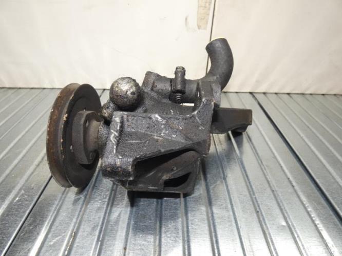 Pompe de direction VOLKSWAGEN GOLF 3 Essence