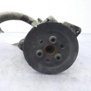 Pompe de direction VOLKSWAGEN VENTO Essence