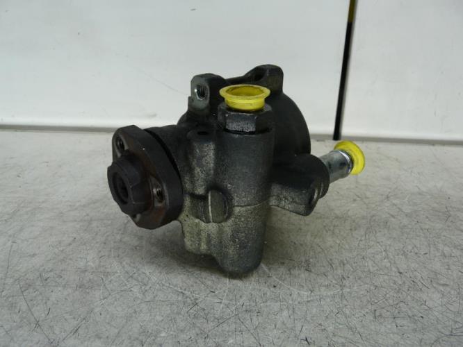 Pompe de direction VOLKSWAGEN POLO 3 PHASE 1 Essence