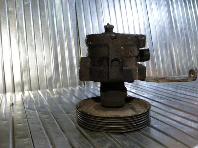 Pompe de direction RENAULT CLIO 1 PHASE 2 Essence