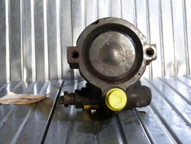 Pompe de direction RENAULT CLIO 2 PHASE 1 Essence