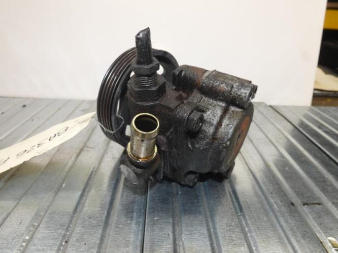 Pompe de direction RENAULT CLIO 2 PHASE 1 Essence