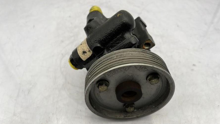 Pompe de direction RENAULT CLIO 2 PHASE 1 Essence