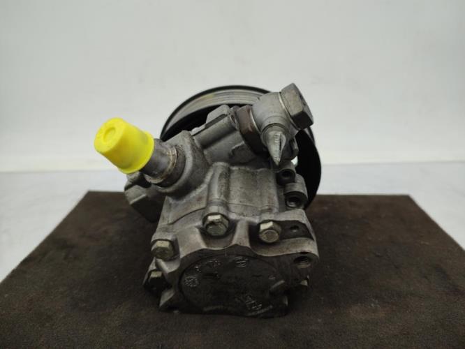 Pompe de direction AUDI A4 2 AVANT PHASE 2 BREAK Diesel