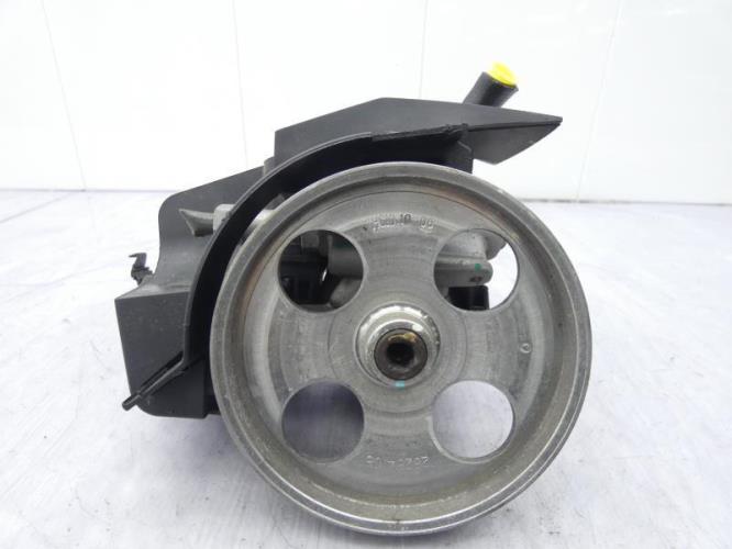 Pompe de direction PEUGEOT 206+ Essence