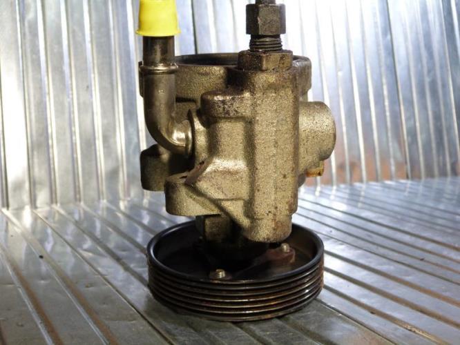 Pompe de direction RENAULT SCENIC 1 PHASE 2 Diesel