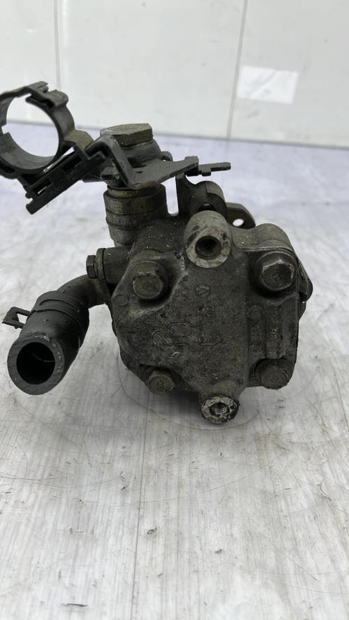 Pompe de direction VOLKSWAGEN GOLF 4 Essence