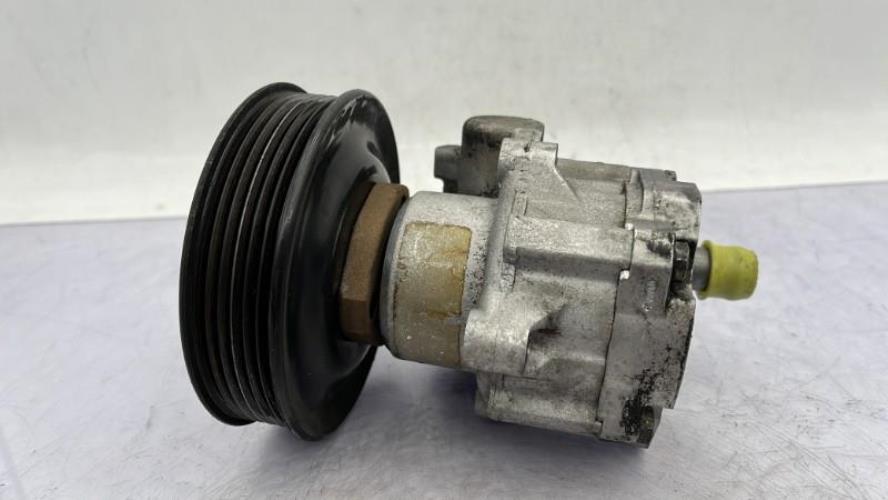 Pompe de direction VOLKSWAGEN POLO 3 PHASE 1 Essence