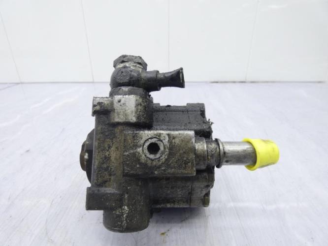 Pompe de direction VOLKSWAGEN POLO 3 PHASE 1 Essence