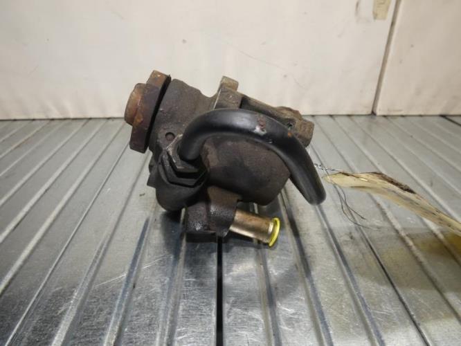 Pompe de direction VOLKSWAGEN POLO 3 PHASE 1 Essence