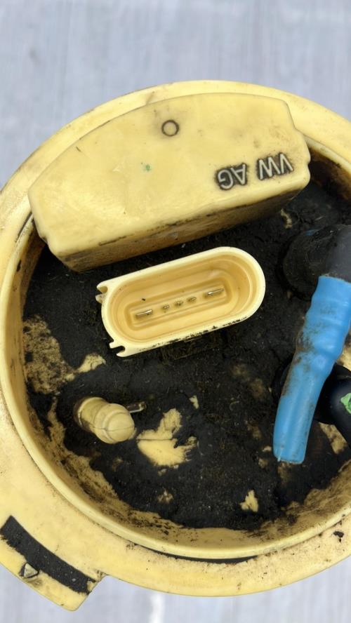 Pompe immergee VOLKSWAGEN GOLF 5 Diesel