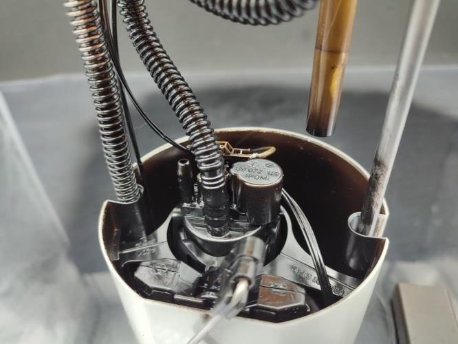 Pompe immergee VOLKSWAGEN CADDY 3 PHASE 1 Diesel