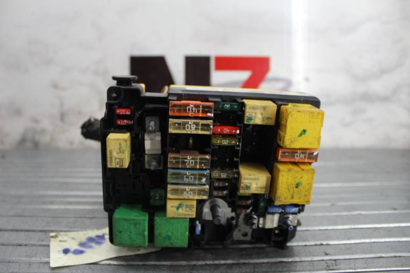 Porte fusible PEUGEOT 208 1 PHASE 1 Diesel