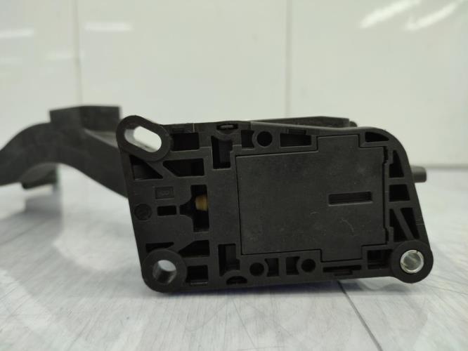 Pedale d'accelerateur PEUGEOT 208 1 PHASE 1 Diesel