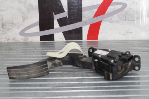 Potentiometre de pedale de gaz d'accelerateur RENAULT TWINGO 2 PHASE 1 Essence