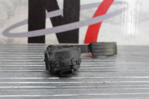 Potentiometre de pedale de gaz d'accelerateur RENAULT TWINGO 2 PHASE 2 Essence