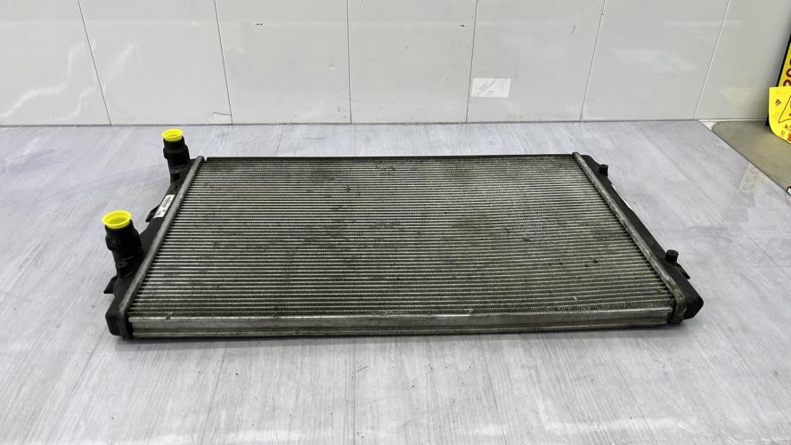 Radiateur eau VOLKSWAGEN GOLF 5 Essence