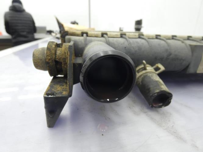 Radiateur eau FORD PUMA COUPE Essence