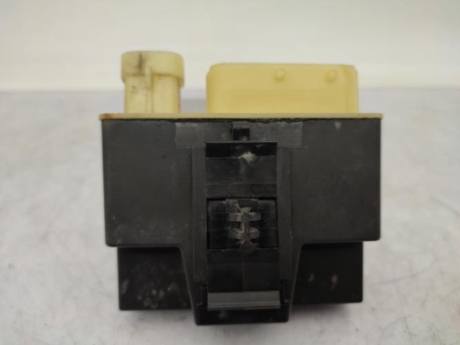 Relais electrique PEUGEOT 308 2 PHASE 1 Diesel