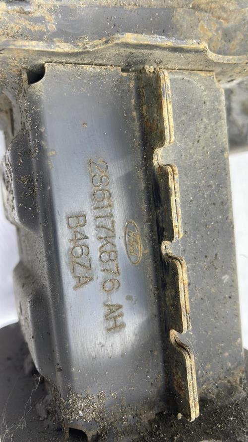 Renfort pare choc avant (traverse) FORD FIESTA 5 PHASE 1 Essence