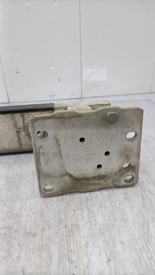 Renfort pare choc avant (traverse) PEUGEOT 307 PHASE 2 BREAK Diesel